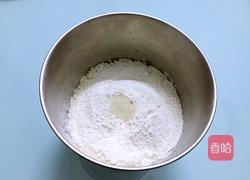 淡奶油面包的做法图解1