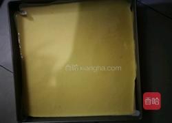 草莓鲜奶卷的做法图解3