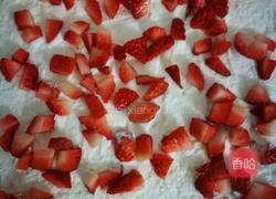 草莓鲜奶卷的做法图解5