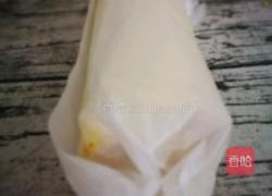 草莓鲜奶卷的做法图解6