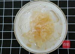 茉莉银耳甜汤的做法图解1