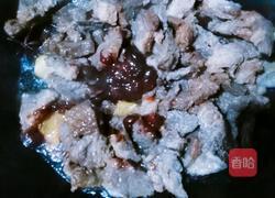 牛肉焖粉条的做法图解2