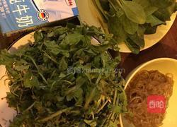 “芨芨菜”学名“荠菜 ”俗名“地地菜”的做法图解1