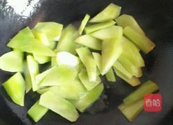 鸡汤烩莴苣片的做法图解4