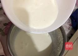 草莓酸奶慕斯蛋糕的做法圖解7