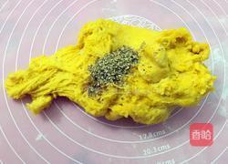 南瓜虾仁培根披萨的做法图解6