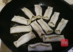 韭黄锅贴的做法图解5