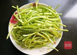 春的气息 凉拌泥蒿的做法图解2