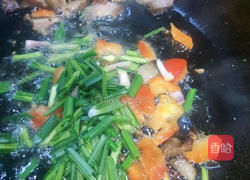 回锅油条炒腊肉的做法图解10