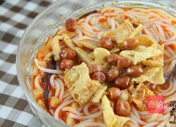 一碗香辣诱人的螺蛳粉的做法图解1