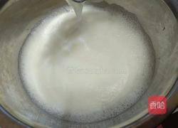 乳酪戚风蛋糕的做法图解7