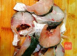 糖醋鱼块的做法图解2