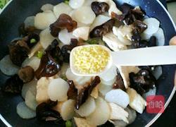 木耳山药炒鸡胸肉的做法图解12