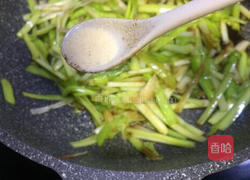 补肾健胃~红油烧烤味孜然韭黄的做法图解6