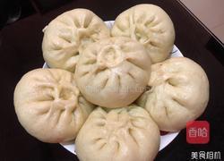 胡萝卜羊肉包的做法图解1