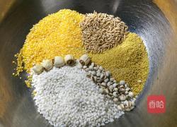 玉米麦仁米糊的做法图解2