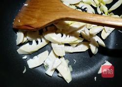 腊肠炒春笋的做法图解4