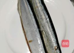 煎秋刀鱼的做法图解1
