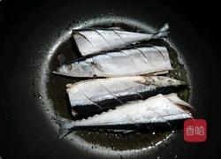 煎秋刀鱼的做法图解4