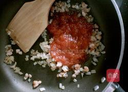 番茄酱虾仁意面（12个月以上的宝宝）的做法图解8