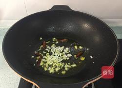 尖椒炒肥肠的做法图解3