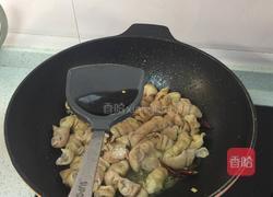 尖椒炒肥肠的做法图解4