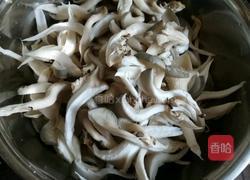 椒盐蘑菇的做法图解1