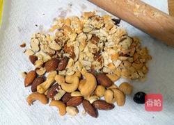 什锦果仁桃酥的做法图解2