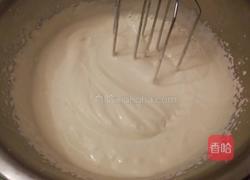  抹茶渐变慕斯的做法图解5