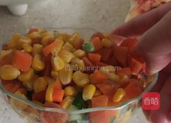 牛肉虾仁焗饭的做法图解2