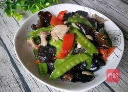 荷兰豆炒木耳的做法图解1