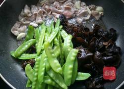 荷兰豆炒木耳的做法图解12
