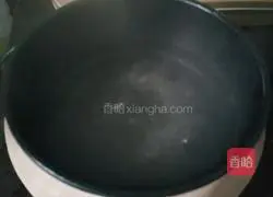 How to eat in the morning when the temperature is cooling down - a bowl of spicy and sour spicy soup and fried pancakes Illustration 3