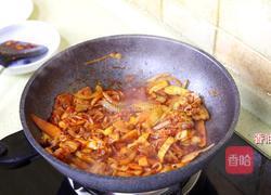 韩式辣白菜炒五花肉的做法图解15