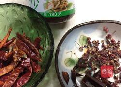 香辣鸭舌的做法图解2