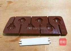 巧克力鱼棒棒糖的做法图解1
