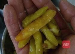 辣子鸡丁的做法图解1