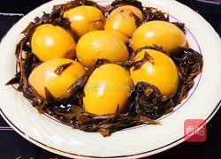 艾叶煮鸡蛋的做法图解1