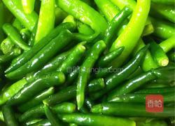 擂辣椒皮蛋茄子的做法图解1