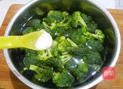 蒜香西兰花的做法图解7