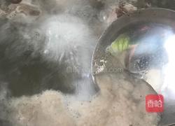 酸菜炖大骨棒的做法图解2