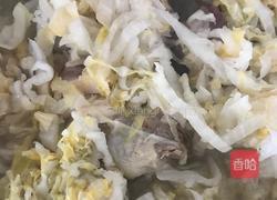 酸菜炖大骨棒的做法图解5