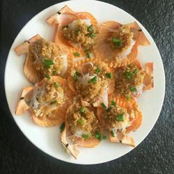 蒜蓉粉丝蒸扇贝的做法[图]