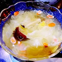 银耳羹的做法[图]