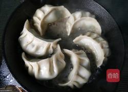 抱蛋煎饺的做法图解4