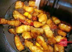 红烧肉炖土豆的做法图解7