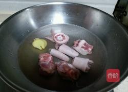 薏米冬瓜猪尾汤的做法图解4