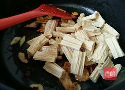 香辣腐竹炒肉的做法图解7