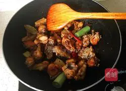 Illustration of braised baby chicken 9