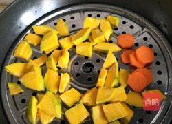 胡萝卜南米粉糊(7个月宝宝辅食)的做法图解3